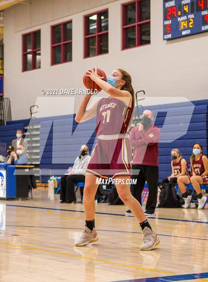 Thumbnail 3 in Winnacunnet vs. Portsmouth (NHIAA Divison1 1st Round) photogallery.