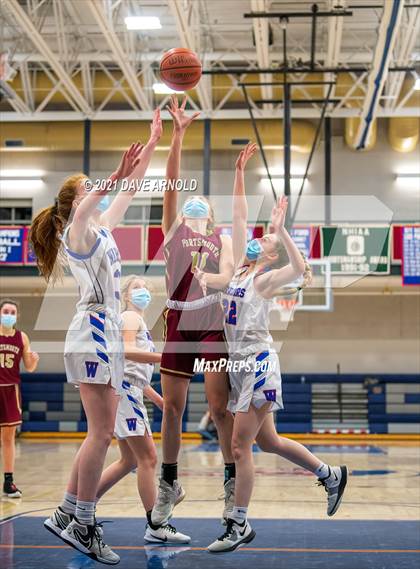 Thumbnail 1 in Winnacunnet vs. Portsmouth (NHIAA Divison1 1st Round) photogallery.