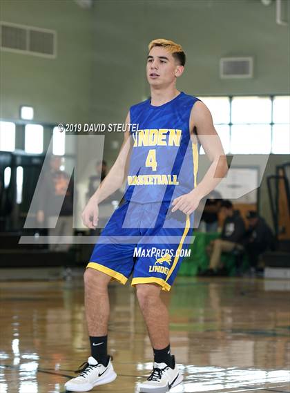 Thumbnail 2 in Linden vs. Orland (Ram Jam Winter Classic) photogallery.
