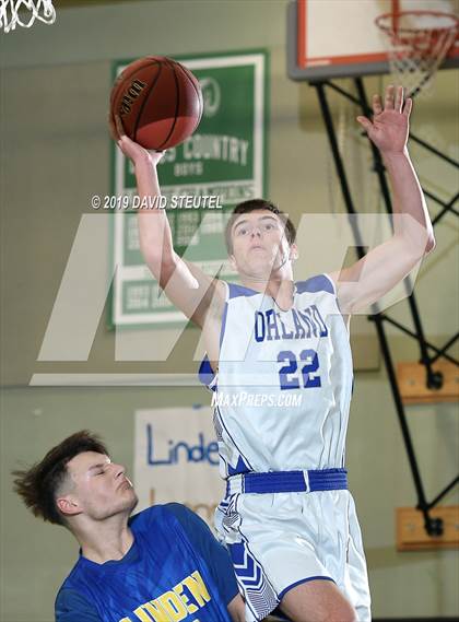 Thumbnail 2 in Linden vs. Orland (Ram Jam Winter Classic) photogallery.