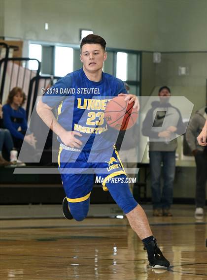 Thumbnail 2 in Linden vs. Orland (Ram Jam Winter Classic) photogallery.