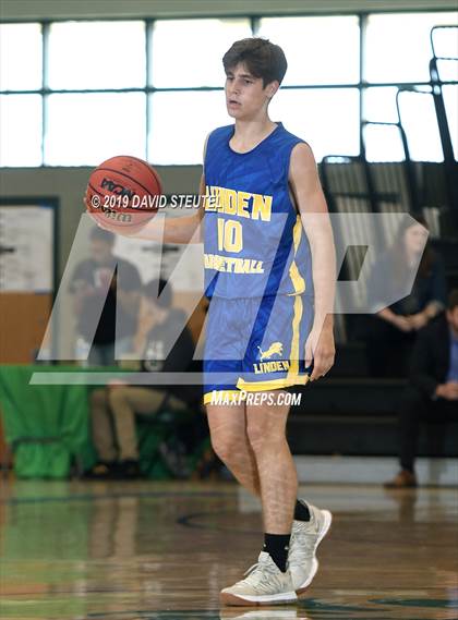 Thumbnail 3 in Linden vs. Orland (Ram Jam Winter Classic) photogallery.