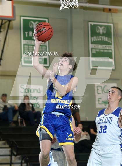 Thumbnail 2 in Linden vs. Orland (Ram Jam Winter Classic) photogallery.