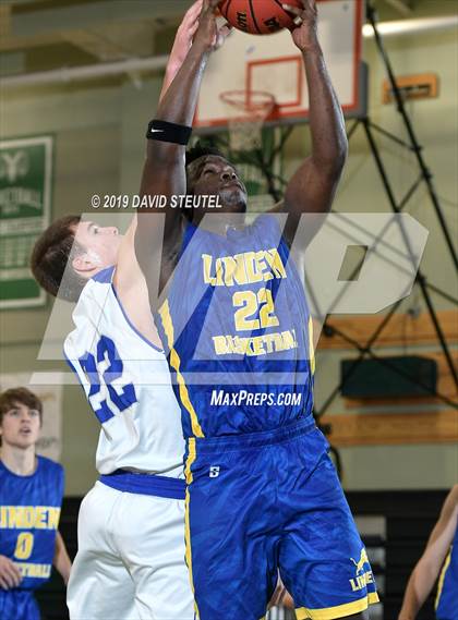 Thumbnail 2 in Linden vs. Orland (Ram Jam Winter Classic) photogallery.