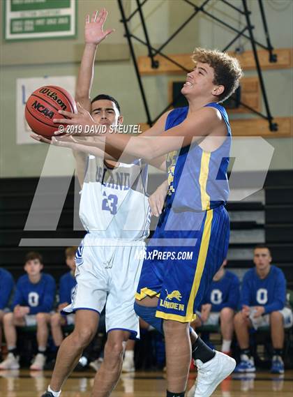 Thumbnail 3 in Linden vs. Orland (Ram Jam Winter Classic) photogallery.