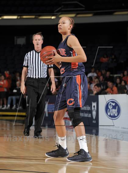 Thumbnail 1 in Saint Joseph vs. Chaminade (CIF SS D3A Final) photogallery.