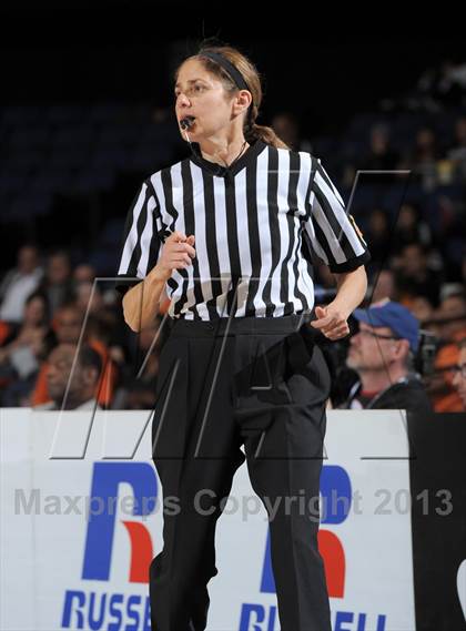 Thumbnail 2 in Saint Joseph vs. Chaminade (CIF SS D3A Final) photogallery.