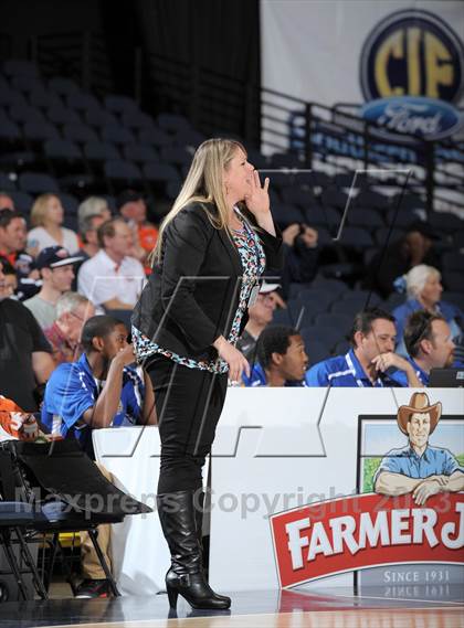 Thumbnail 2 in Saint Joseph vs. Chaminade (CIF SS D3A Final) photogallery.