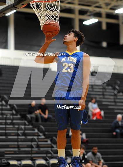 Thumbnail 2 in El Toro vs. Orangewood Academy (Godinez Tournament) photogallery.
