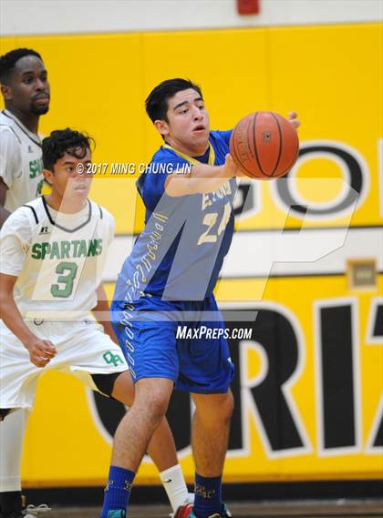 Thumbnail 2 in El Toro vs. Orangewood Academy (Godinez Tournament) photogallery.