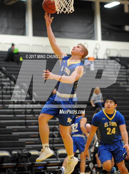 Thumbnail 3 in El Toro vs. Orangewood Academy (Godinez Tournament) photogallery.