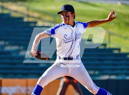 Thumbnail 1 in Ray @ Bagdad (AIA 1A Semi-final) photogallery.