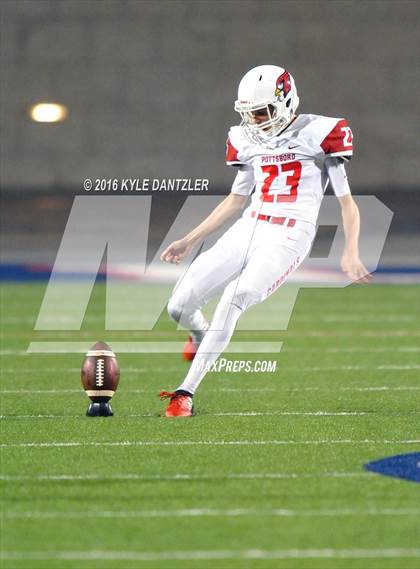 Thumbnail 2 in Farmersville vs. Pottsboro (UIL 3A Division 1 Region 2 Semifinal) photogallery.