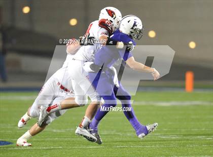 Thumbnail 1 in Farmersville vs. Pottsboro (UIL 3A Division 1 Region 2 Semifinal) photogallery.