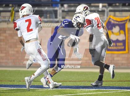 Thumbnail 1 in Farmersville vs. Pottsboro (UIL 3A Division 1 Region 2 Semifinal) photogallery.