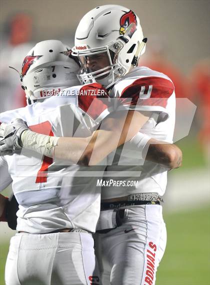 Thumbnail 1 in Farmersville vs. Pottsboro (UIL 3A Division 1 Region 2 Semifinal) photogallery.