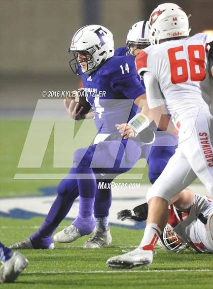 Thumbnail 1 in Farmersville vs. Pottsboro (UIL 3A Division 1 Region 2 Semifinal) photogallery.