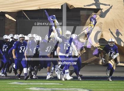 Thumbnail 1 in Farmersville vs. Pottsboro (UIL 3A Division 1 Region 2 Semifinal) photogallery.