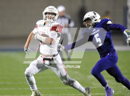Thumbnail 3 in Farmersville vs. Pottsboro (UIL 3A Division 1 Region 2 Semifinal) photogallery.