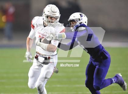 Thumbnail 2 in Farmersville vs. Pottsboro (UIL 3A Division 1 Region 2 Semifinal) photogallery.