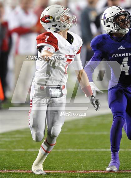 Thumbnail 2 in Farmersville vs. Pottsboro (UIL 3A Division 1 Region 2 Semifinal) photogallery.