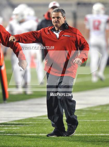 Thumbnail 1 in Farmersville vs. Pottsboro (UIL 3A Division 1 Region 2 Semifinal) photogallery.