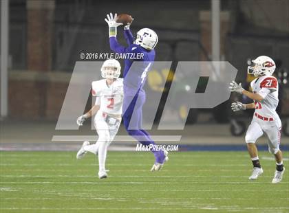 Thumbnail 2 in Farmersville vs. Pottsboro (UIL 3A Division 1 Region 2 Semifinal) photogallery.