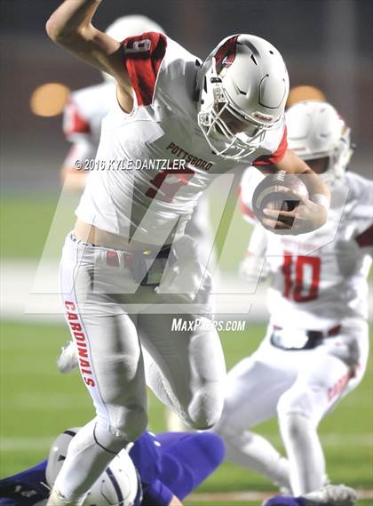 Thumbnail 3 in Farmersville vs. Pottsboro (UIL 3A Division 1 Region 2 Semifinal) photogallery.