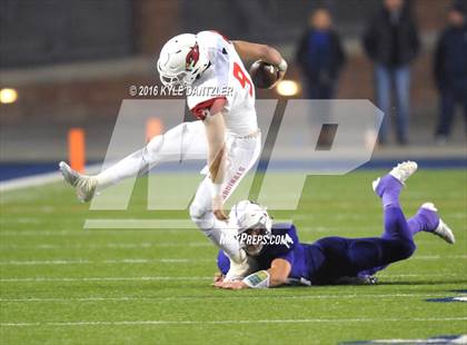 Thumbnail 1 in Farmersville vs. Pottsboro (UIL 3A Division 1 Region 2 Semifinal) photogallery.