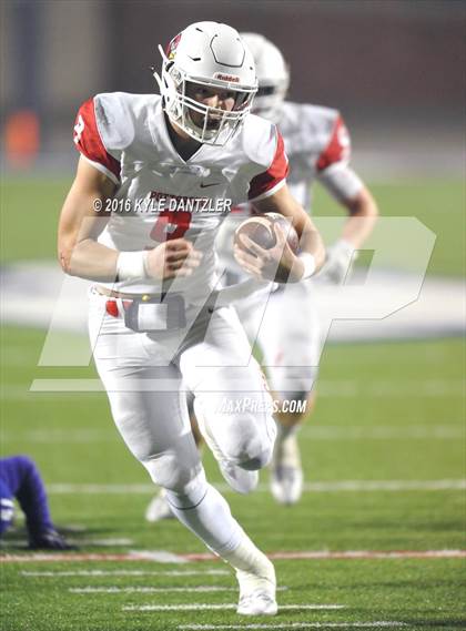 Thumbnail 2 in Farmersville vs. Pottsboro (UIL 3A Division 1 Region 2 Semifinal) photogallery.