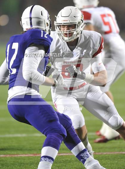 Thumbnail 3 in Farmersville vs. Pottsboro (UIL 3A Division 1 Region 2 Semifinal) photogallery.
