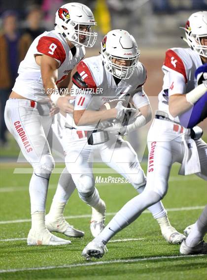 Thumbnail 3 in Farmersville vs. Pottsboro (UIL 3A Division 1 Region 2 Semifinal) photogallery.