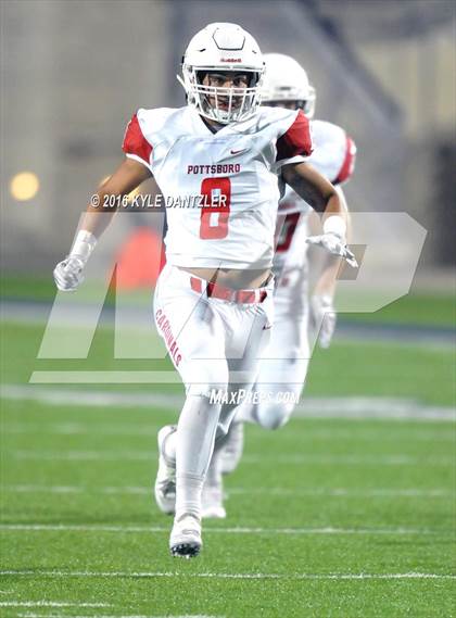 Thumbnail 1 in Farmersville vs. Pottsboro (UIL 3A Division 1 Region 2 Semifinal) photogallery.