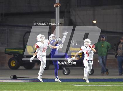 Thumbnail 1 in Farmersville vs. Pottsboro (UIL 3A Division 1 Region 2 Semifinal) photogallery.
