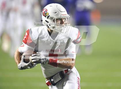 Thumbnail 3 in Farmersville vs. Pottsboro (UIL 3A Division 1 Region 2 Semifinal) photogallery.