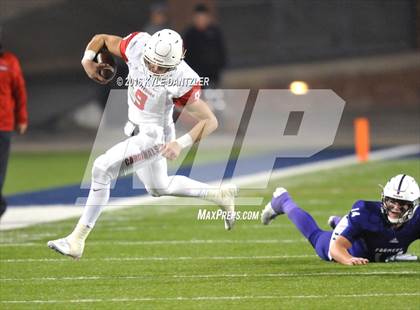 Thumbnail 3 in Farmersville vs. Pottsboro (UIL 3A Division 1 Region 2 Semifinal) photogallery.