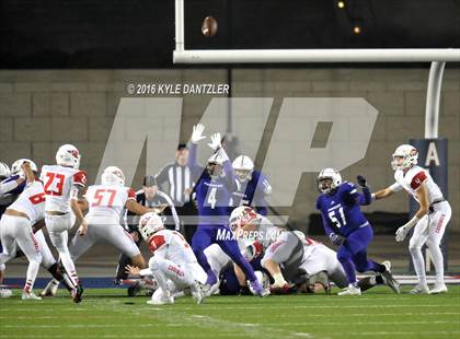 Thumbnail 1 in Farmersville vs. Pottsboro (UIL 3A Division 1 Region 2 Semifinal) photogallery.