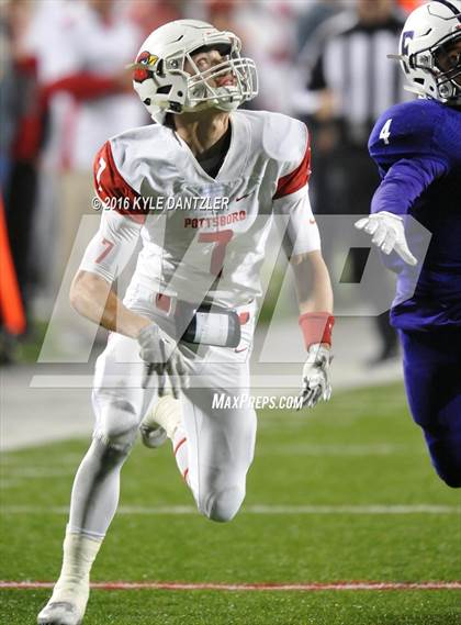 Thumbnail 3 in Farmersville vs. Pottsboro (UIL 3A Division 1 Region 2 Semifinal) photogallery.