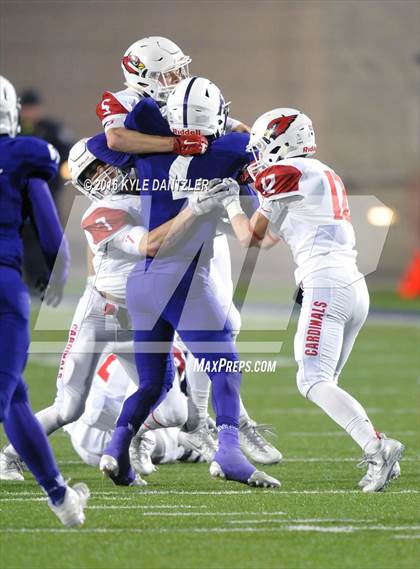 Thumbnail 3 in Farmersville vs. Pottsboro (UIL 3A Division 1 Region 2 Semifinal) photogallery.