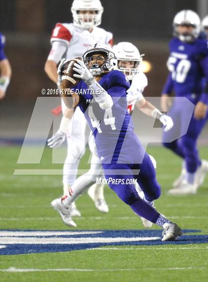 Thumbnail 3 in Farmersville vs. Pottsboro (UIL 3A Division 1 Region 2 Semifinal) photogallery.