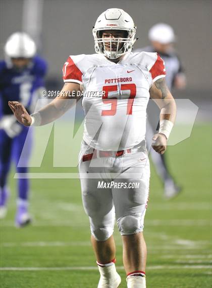 Thumbnail 3 in Farmersville vs. Pottsboro (UIL 3A Division 1 Region 2 Semifinal) photogallery.