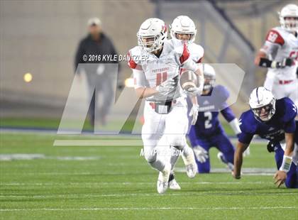 Thumbnail 1 in Farmersville vs. Pottsboro (UIL 3A Division 1 Region 2 Semifinal) photogallery.
