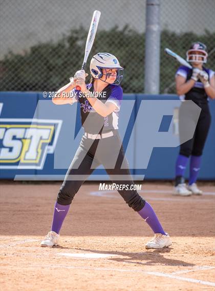 Thumbnail 2 in Foothills Christian vs. Fallbrook (CIF SDS Division 5 Finals) photogallery.