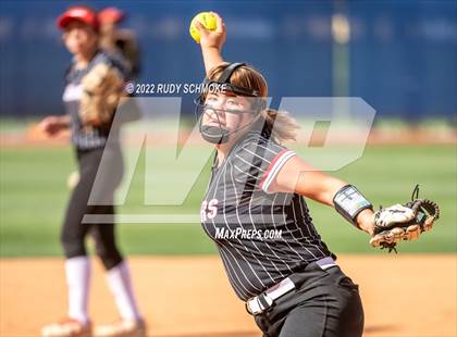 Thumbnail 3 in Foothills Christian vs. Fallbrook (CIF SDS Division 5 Finals) photogallery.