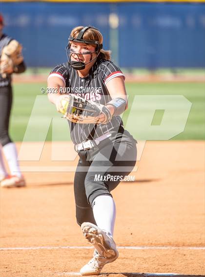 Thumbnail 1 in Foothills Christian vs. Fallbrook (CIF SDS Division 5 Finals) photogallery.