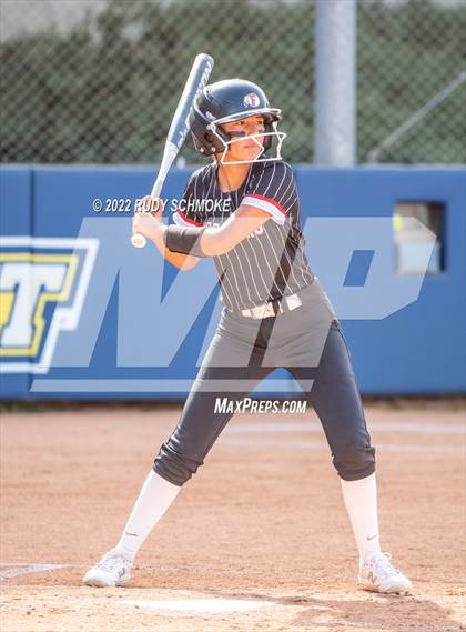 Thumbnail 1 in Foothills Christian vs. Fallbrook (CIF SDS Division 5 Finals) photogallery.