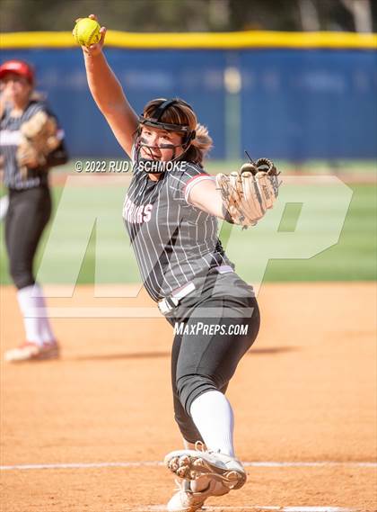 Thumbnail 2 in Foothills Christian vs. Fallbrook (CIF SDS Division 5 Finals) photogallery.