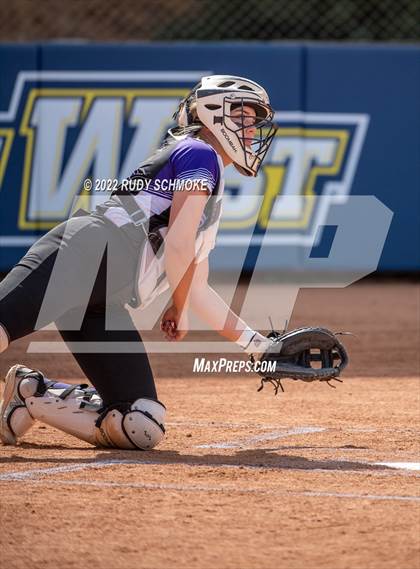 Thumbnail 2 in Foothills Christian vs. Fallbrook (CIF SDS Division 5 Finals) photogallery.