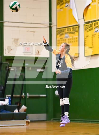 Thumbnail 3 in Rosemont @ Argonaut photogallery.
