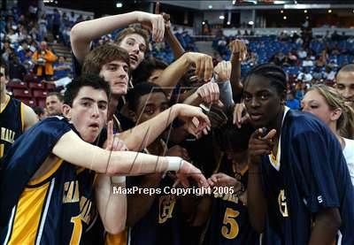 Thumbnail 3 in Campbell Hall vs. St. Mary's-Berkeley (State D4 Final)#2 photogallery.